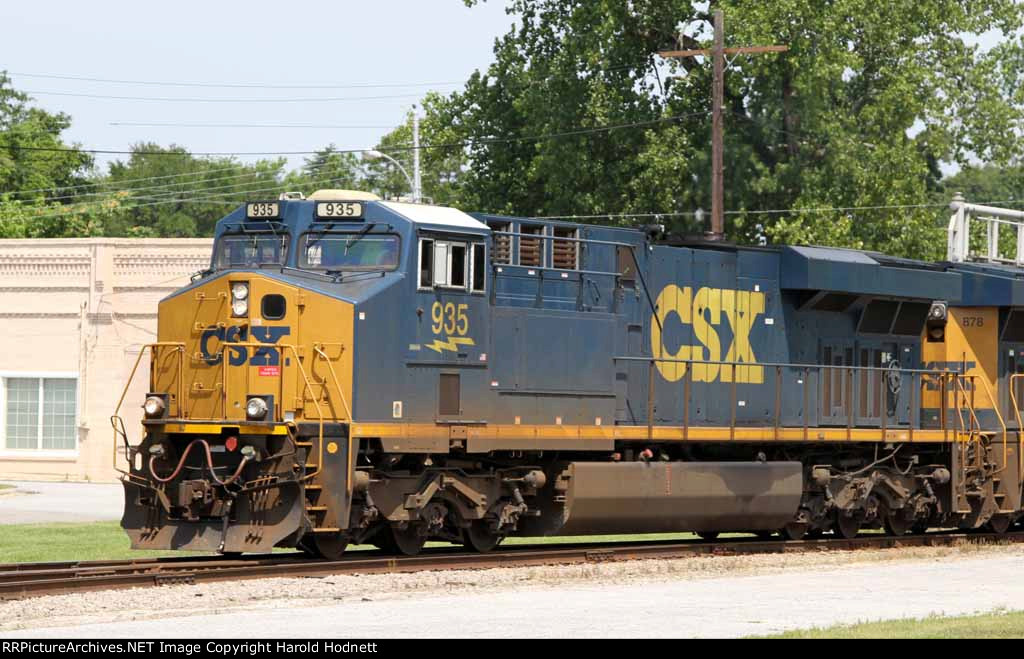 CSX 935